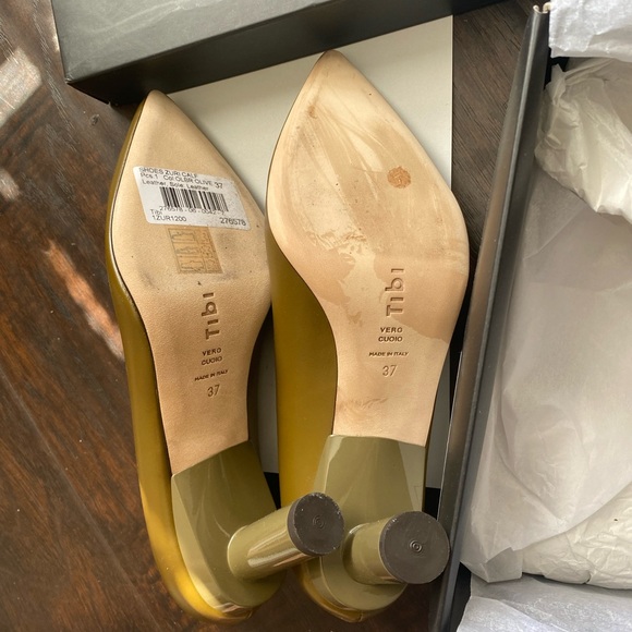 Tibi NWT olive green leather shoes with geometric heel design - Picture 6 of 6